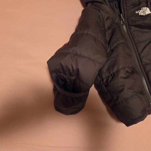 North Face Infant Reversible Perrito Hooded Jacket, 12-18 Months - Picture 6 of 7